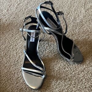 Steve Madden Metallic Strappy heels